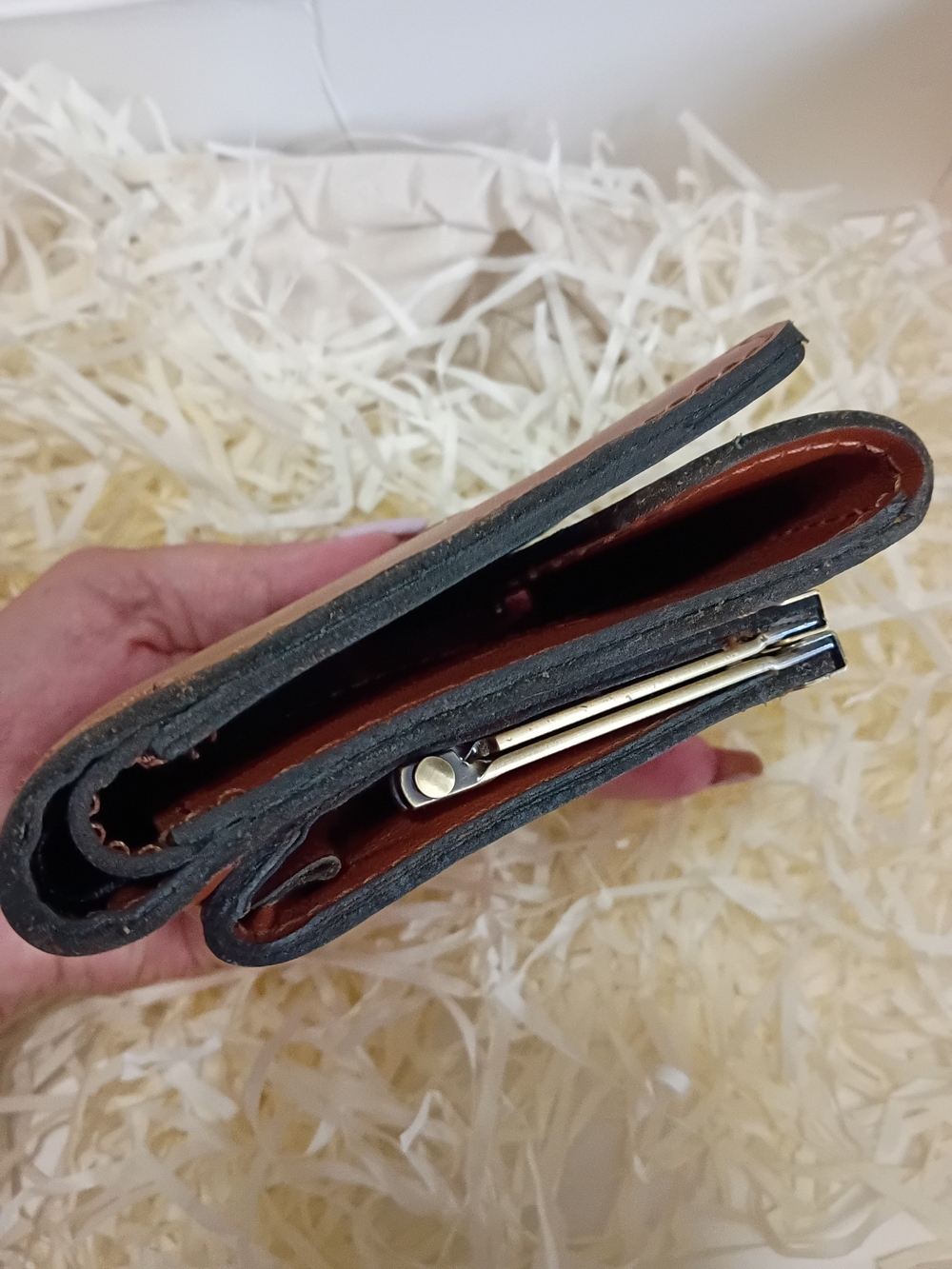 Patricia Nash VintagEuc Kiss Lock Brown Leather Bifold Wallet with Floral Emboss - Picture 9 of 12